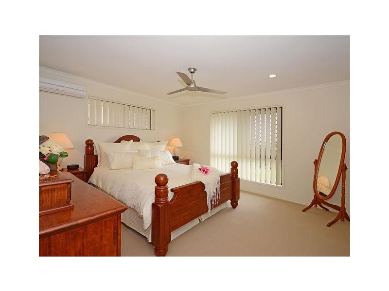 44 Picadilly Cct, Urraween QLD 4655