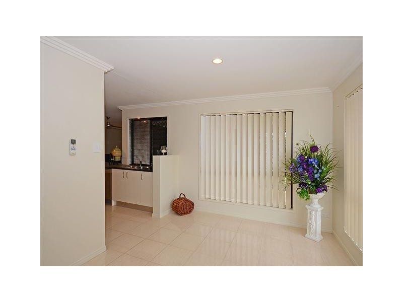 44 Picadilly Cct, Urraween QLD 4655