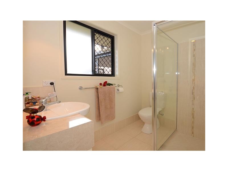 44 Picadilly Cct, Urraween QLD 4655