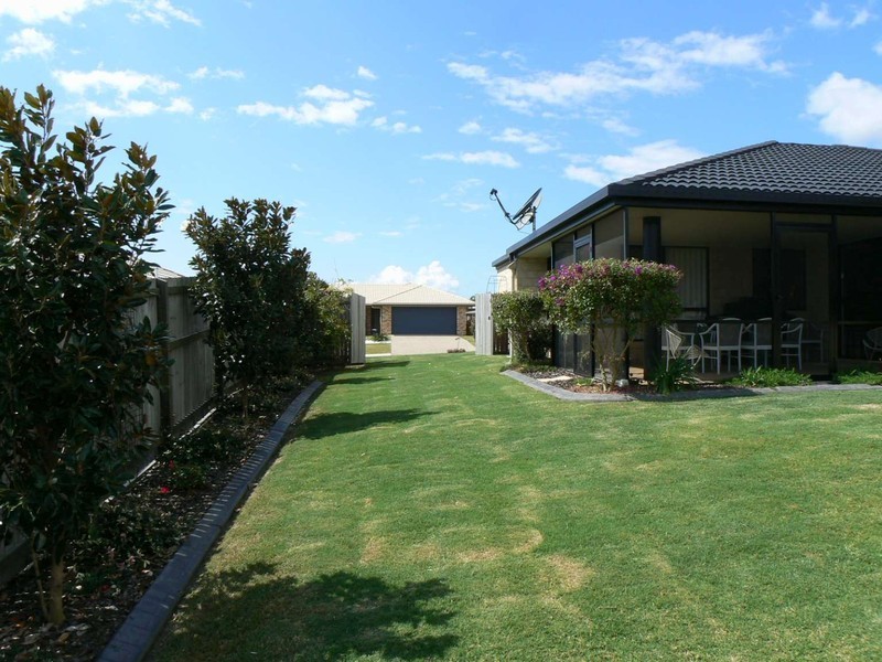 44 Picadilly Cct, Urraween QLD 4655
