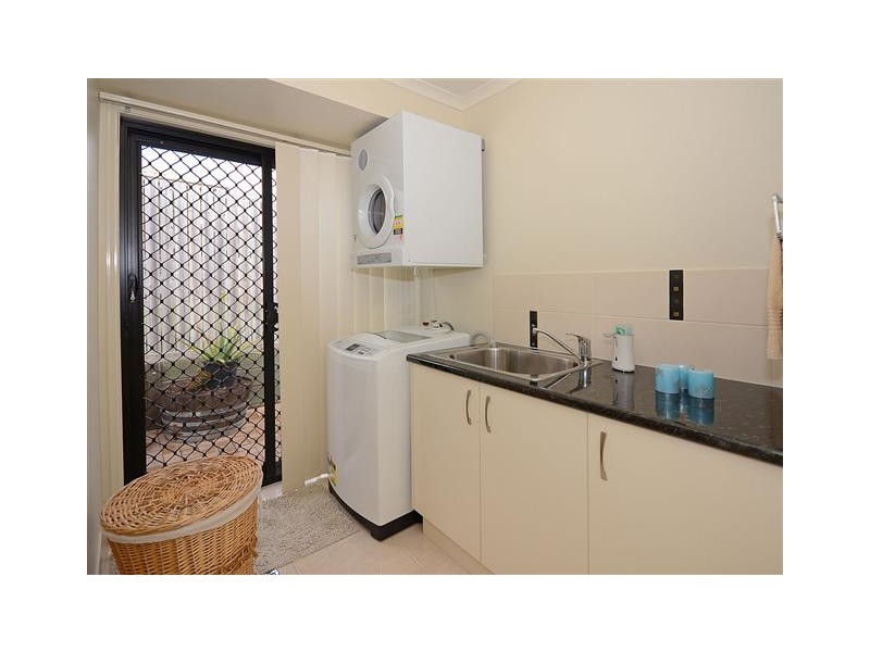 44 Picadilly Cct, Urraween QLD 4655