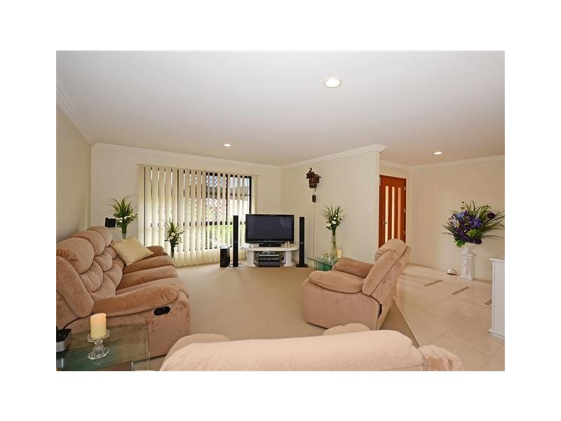 44 Picadilly Cct, Urraween QLD 4655
