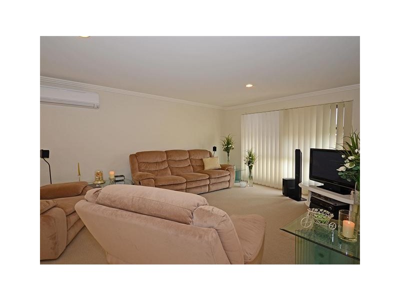 44 Picadilly Cct, Urraween QLD 4655