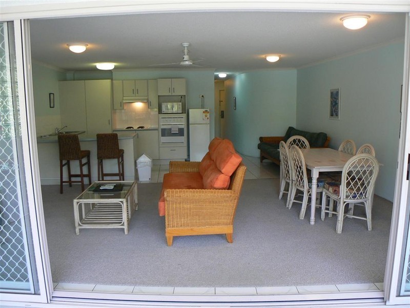 213/386 Esplanade, Torquay QLD 4655