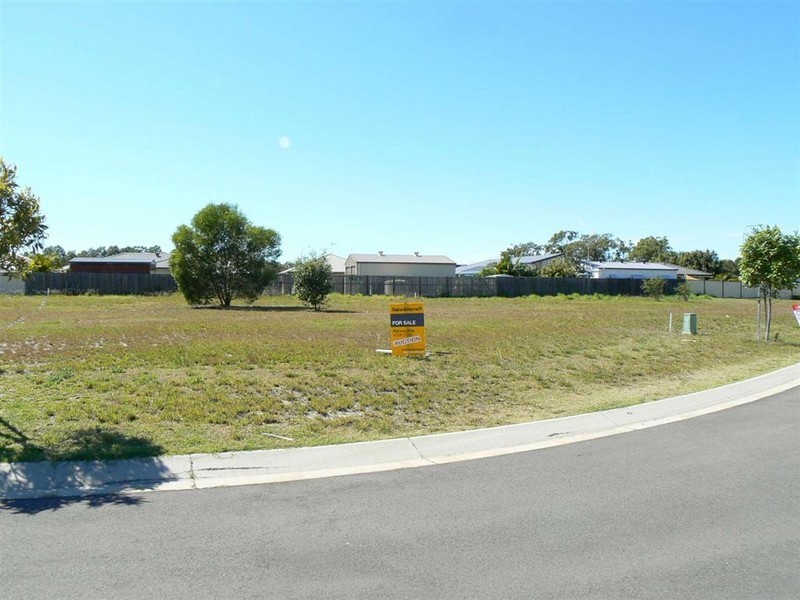 5 Noeme St, Burrum Heads QLD 4659
