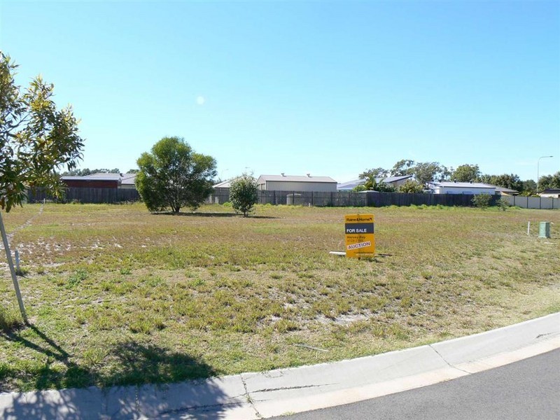 5 Noeme St, Burrum Heads QLD 4659