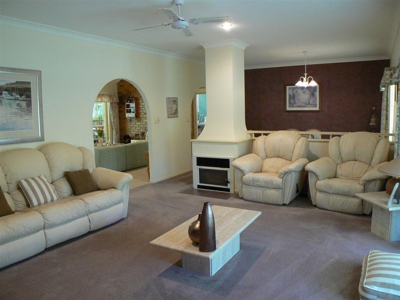 45 Wellington Crescent, Wondunna QLD 4655