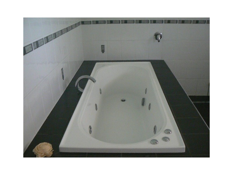 15 Burralong Dr, Wondunna QLD 4655