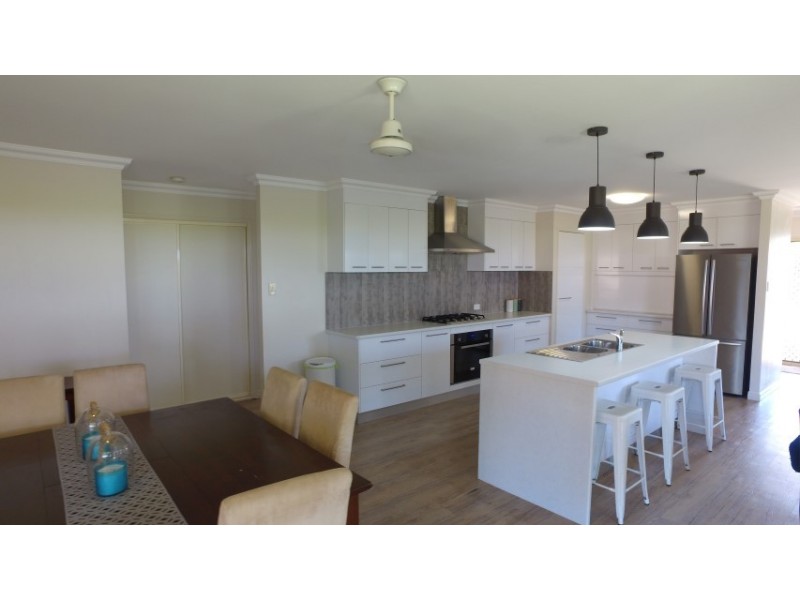 66 Bauhinia Dr, Kawungan QLD 4655