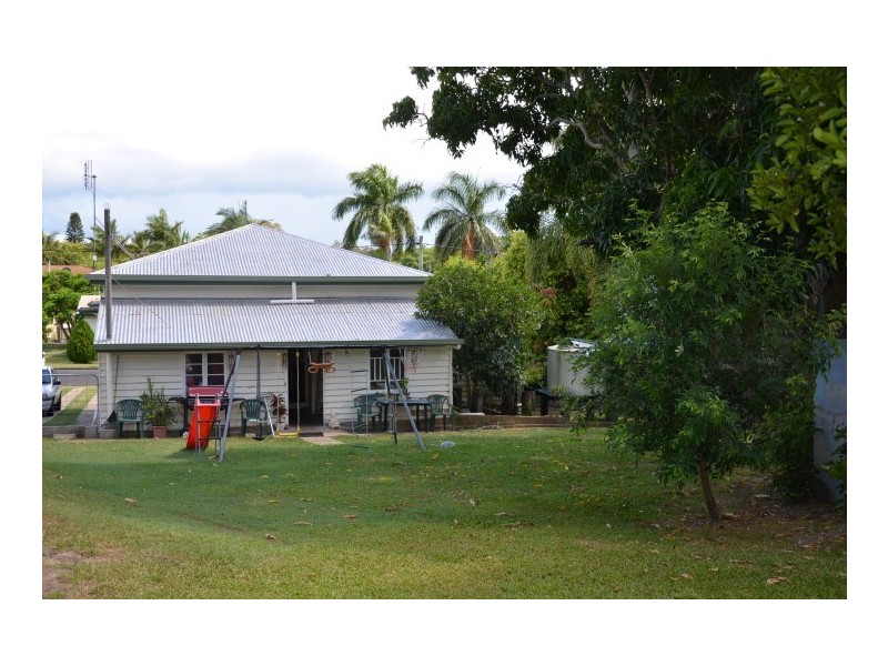 65 Kent Street, Urangan QLD 4655