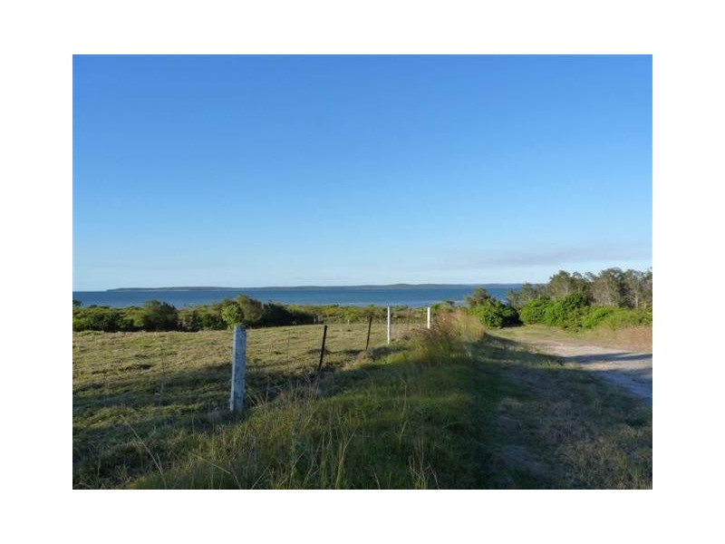 26 Island View Dr, Urangan QLD 4655