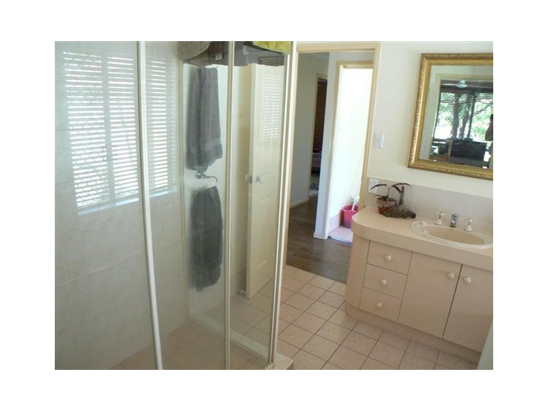 26 Island View Dr, Urangan QLD 4655