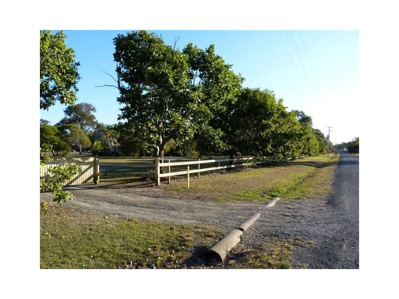 26 Island View Dr, Urangan QLD 4655