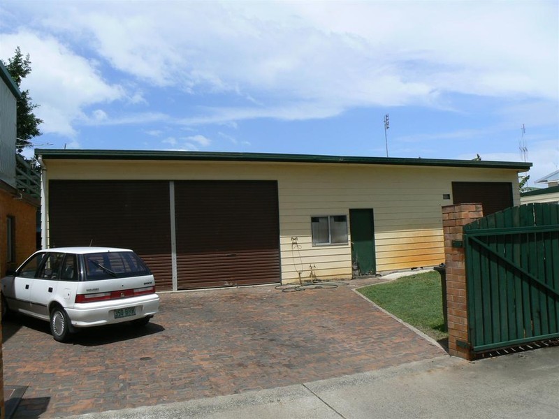 Esplanade 572 Esp/36 Hibiscus, Urangan QLD 4655