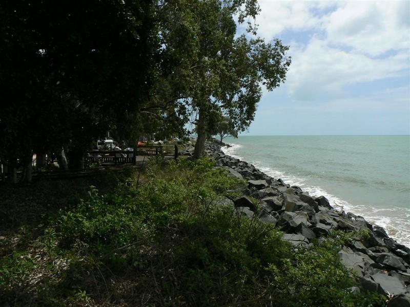 Esplanade 572 Esp/36 Hibiscus, Urangan QLD 4655