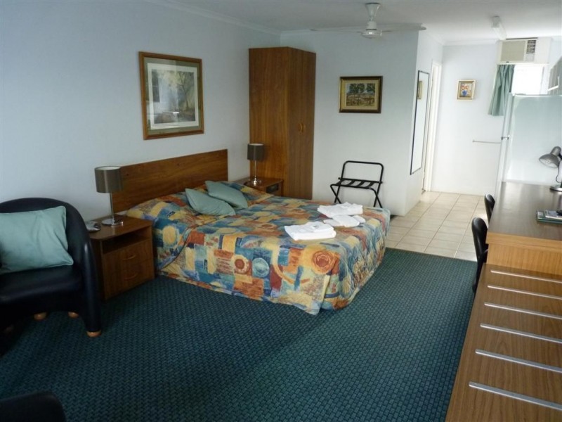 354 Esplanade, Scarness QLD 4655