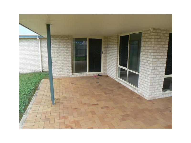 10 Bayley Ct, Urraween QLD 4655