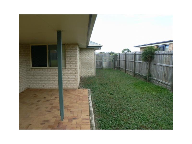 10 Bayley Ct, Urraween QLD 4655
