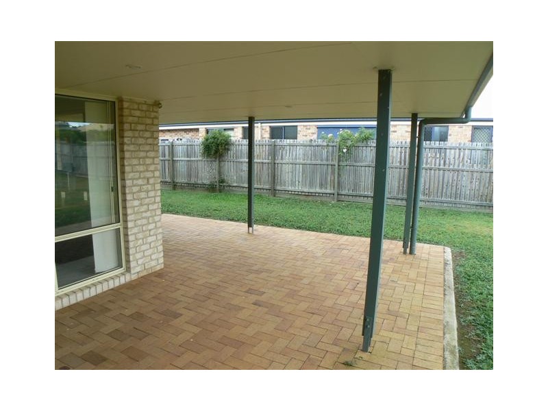 10 Bayley Ct, Urraween QLD 4655