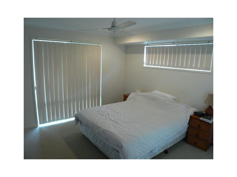 10 Bayley Ct, Urraween QLD 4655