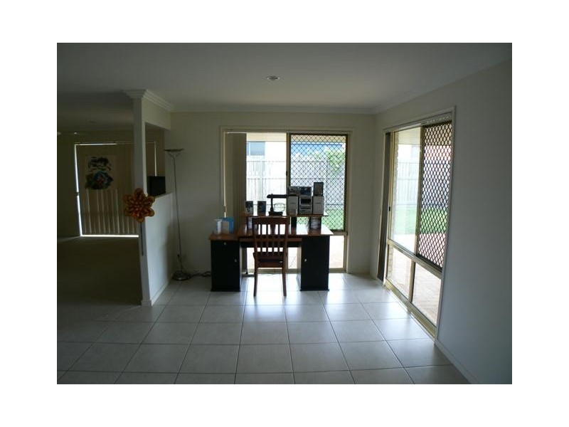 10 Bayley Ct, Urraween QLD 4655