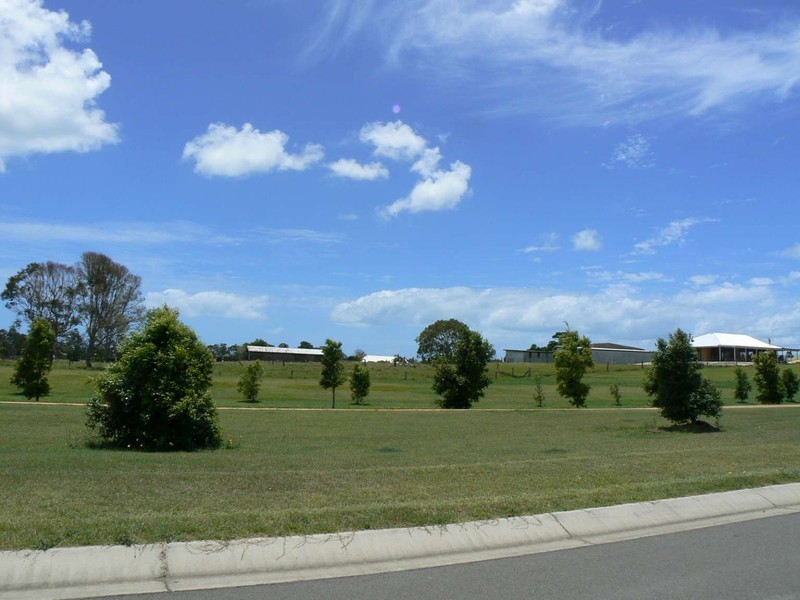 10 Bayley Ct, Urraween QLD 4655