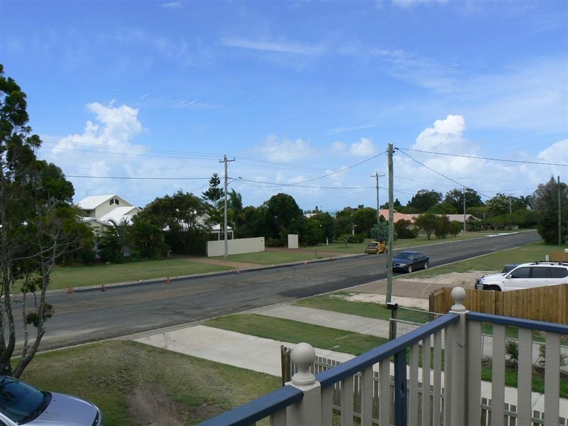49  Helsham St, Point Vernon QLD 4655