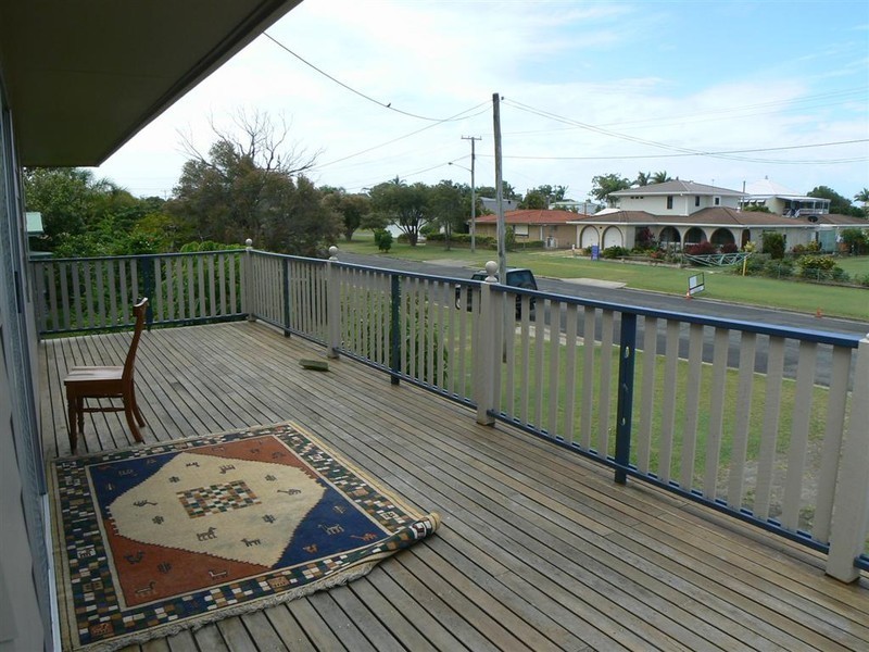 49  Helsham St, Point Vernon QLD 4655