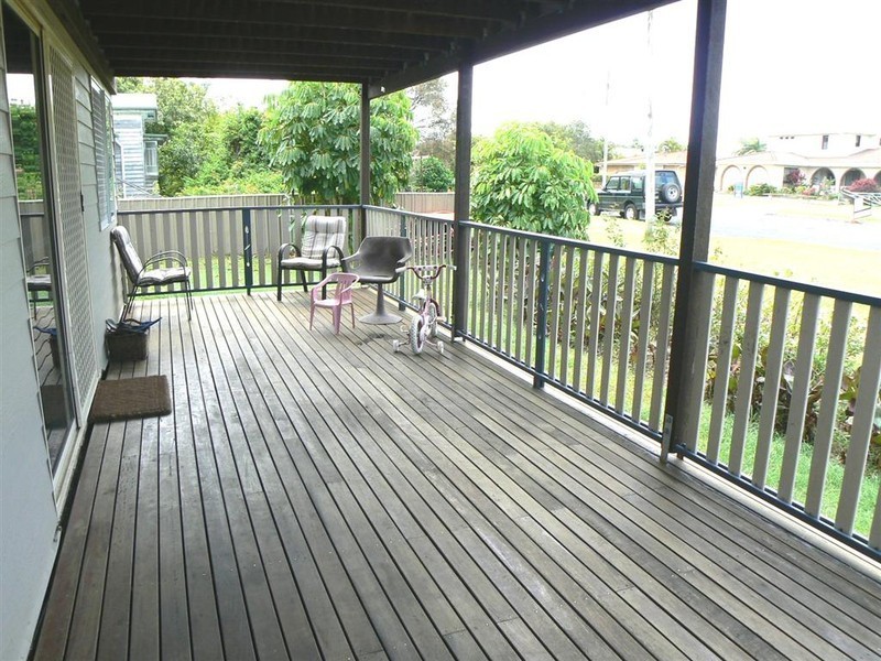 49  Helsham St, Point Vernon QLD 4655