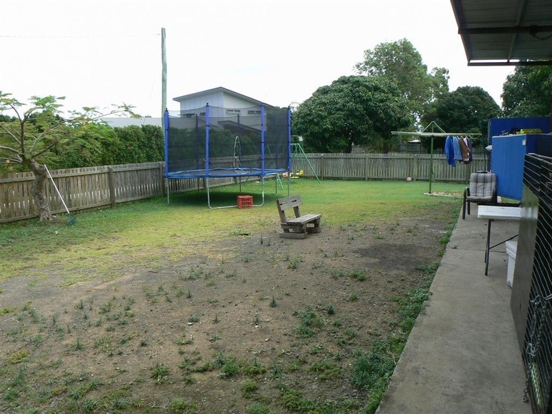 49  Helsham St, Point Vernon QLD 4655