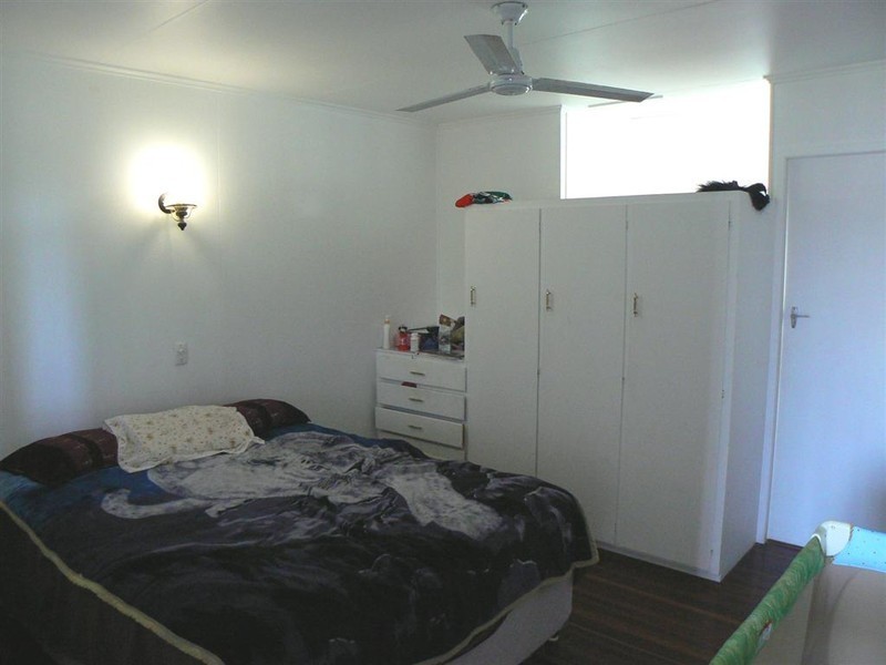 49  Helsham St, Point Vernon QLD 4655