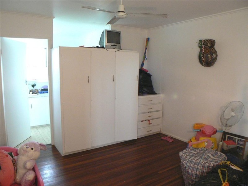 49  Helsham St, Point Vernon QLD 4655