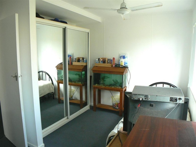 49  Helsham St, Point Vernon QLD 4655