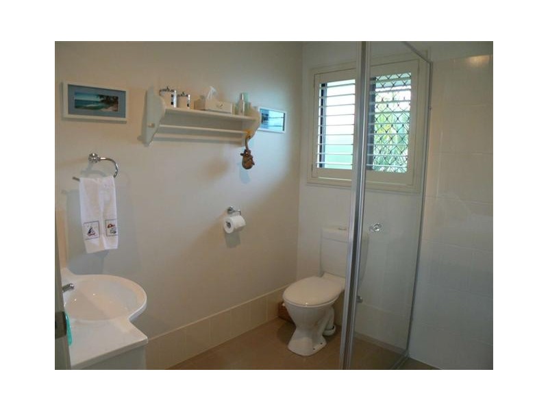 8 Pembridge Cct, Urraween QLD 4655