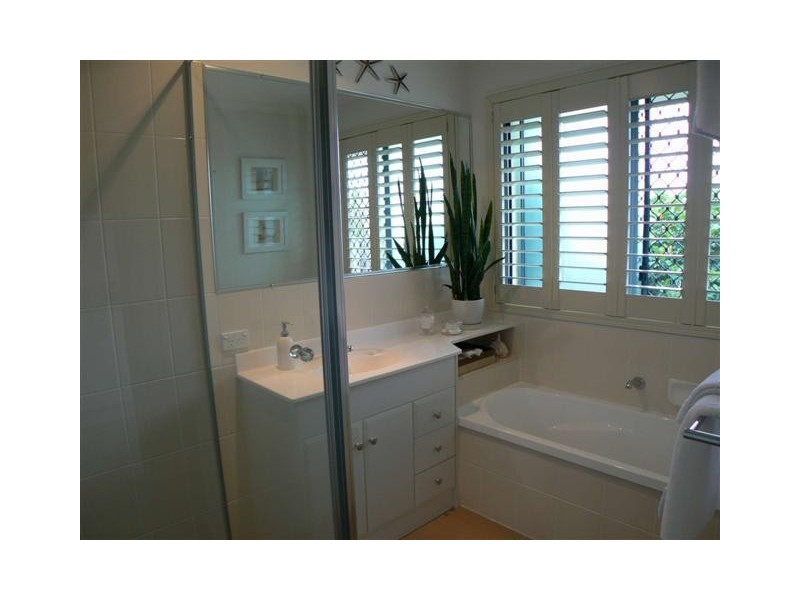 8 Pembridge Cct, Urraween QLD 4655