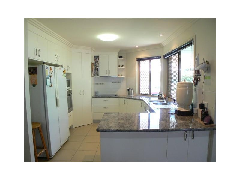 10 Picadilly Cct, Urraween QLD 4655