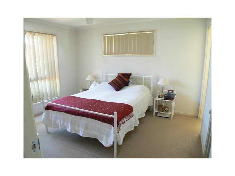 10 Picadilly Cct, Urraween QLD 4655
