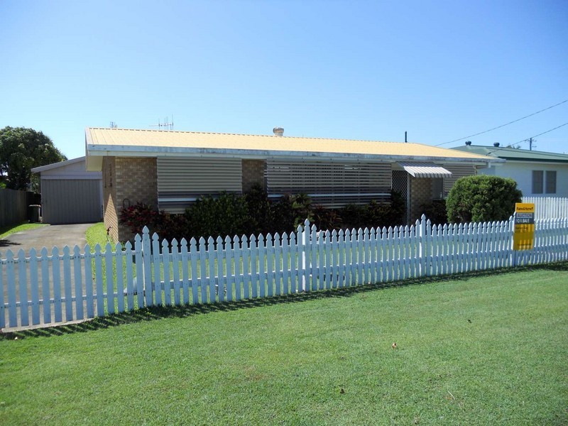 7 Cooloola Cres, Urangan QLD 4655
