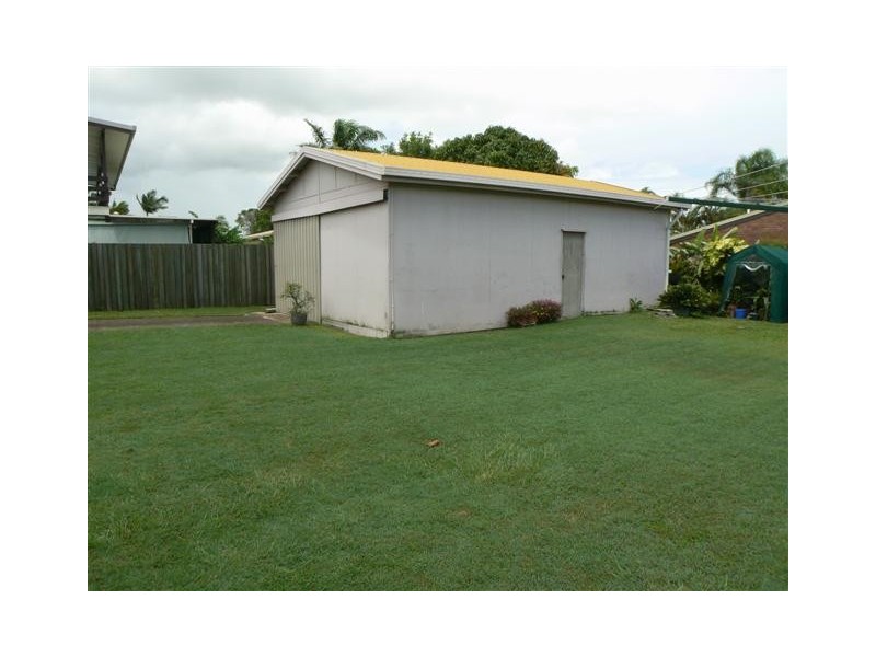 7 Cooloola Cres, Urangan QLD 4655