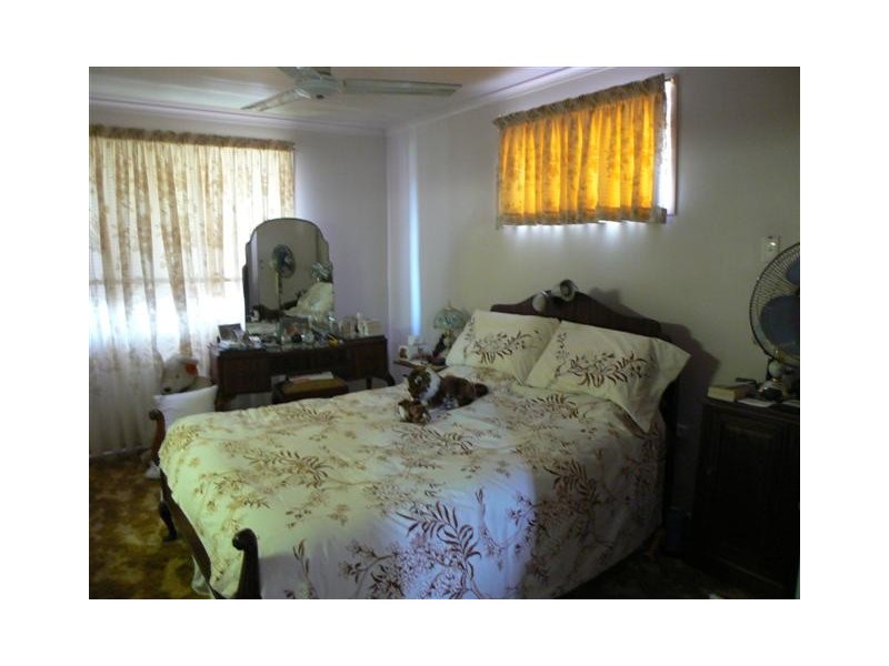 7 Cooloola Cres, Urangan QLD 4655