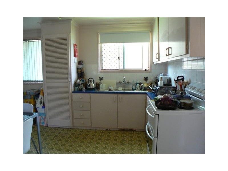 7 Cooloola Cres, Urangan QLD 4655