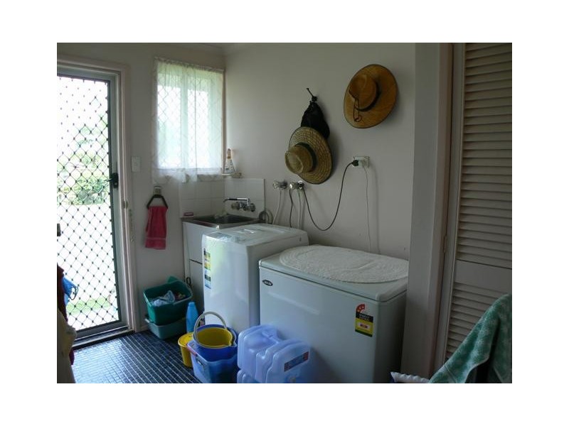 7 Cooloola Cres, Urangan QLD 4655