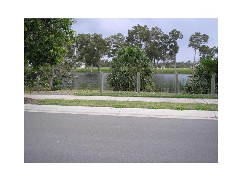 8  Sandcastles Cct, Burrum Heads QLD 4659