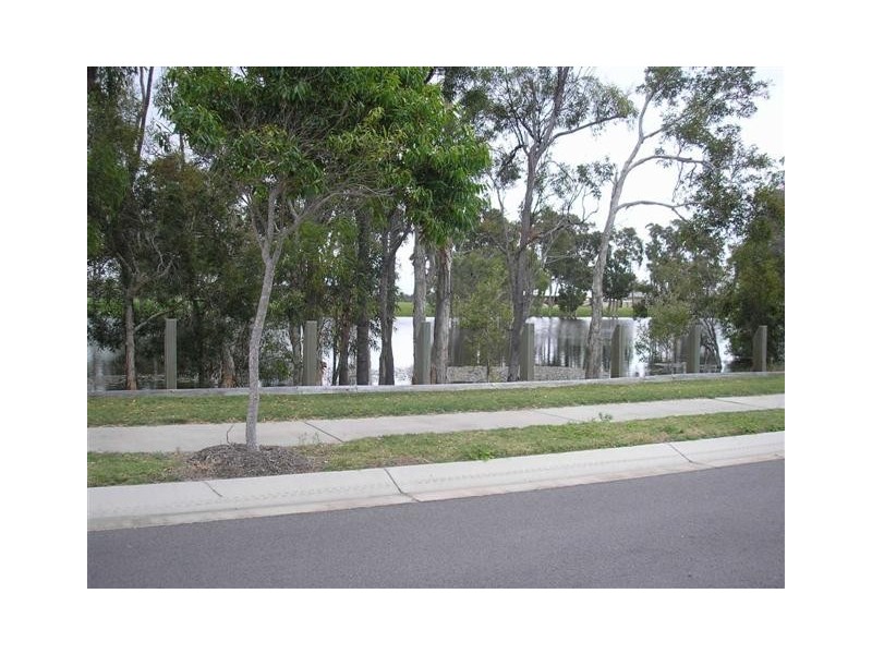 8  Sandcastles Cct, Burrum Heads QLD 4659