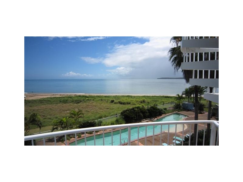 Unit 168 Great Sandy Straits, Urangan QLD 4655