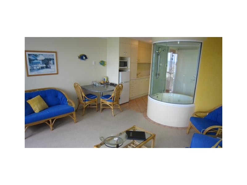 Unit 168 Great Sandy Straits, Urangan QLD 4655