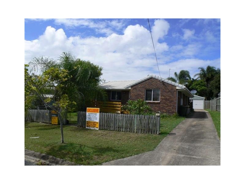 84 Hammond St, Urangan QLD 4655