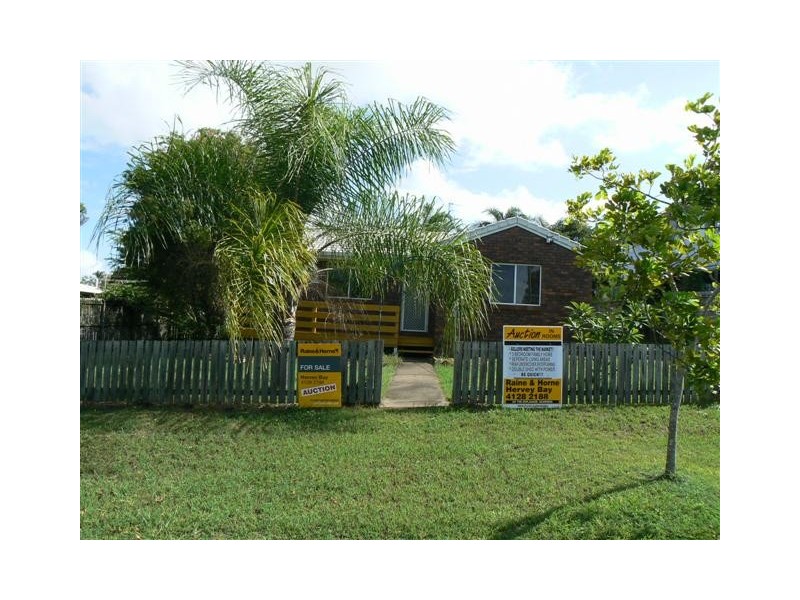 84 Hammond St, Urangan QLD 4655