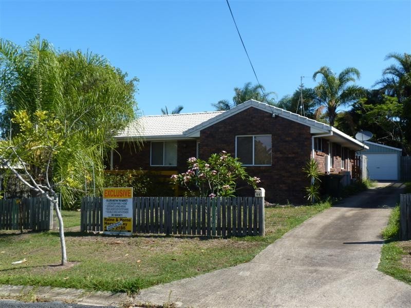 84 Hammond St, Urangan QLD 4655