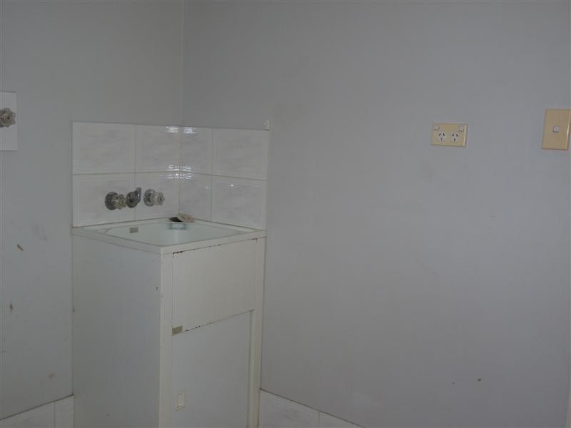 84 Hammond St, Urangan QLD 4655